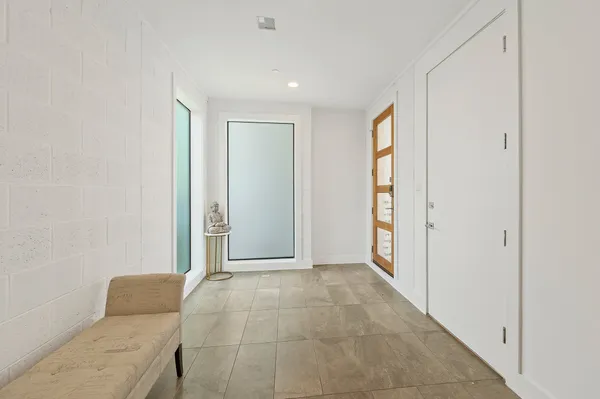 $3,400 | 2239 North MacGregor Way, Houston, TX 77004