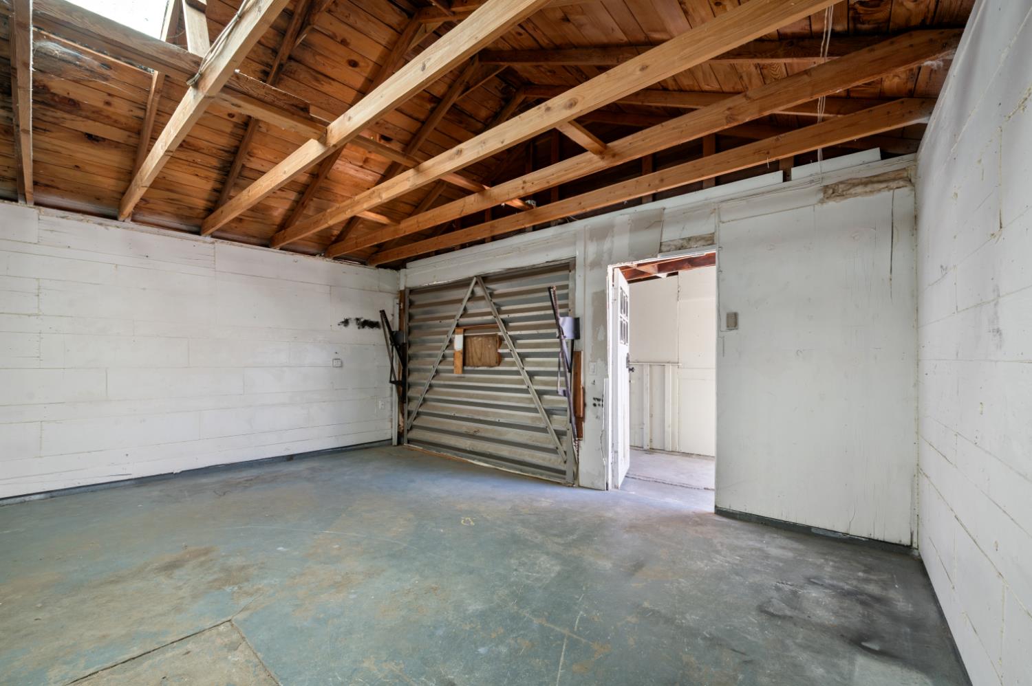 610 P Street Sanger, CA 93657 - Photo 21 of 26 Shop