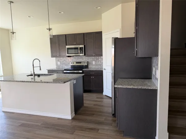 $1,850 | 510 Whirlaway Drive, Unit A, Jarrell, TX 76537