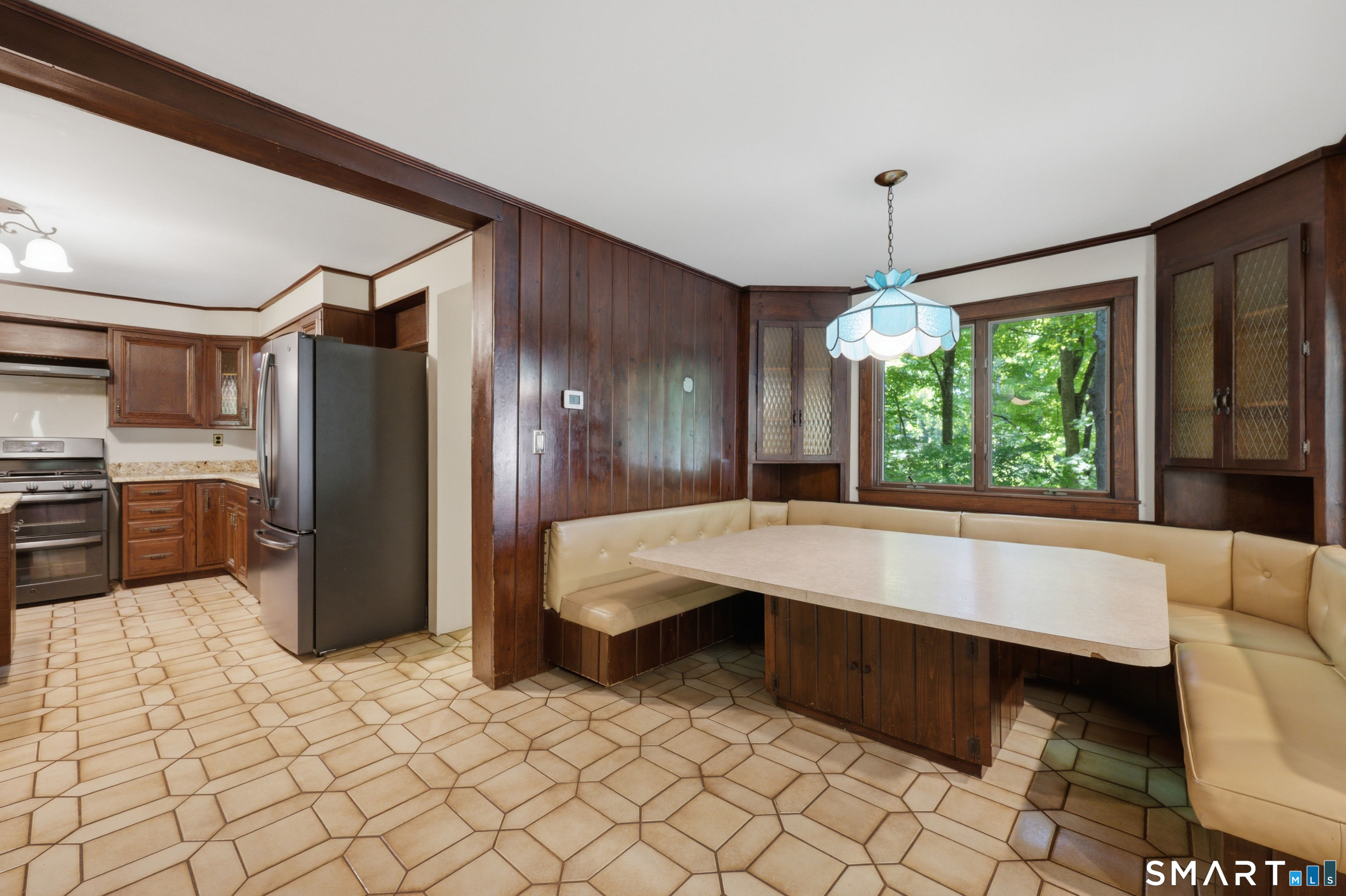 36 Middle River Road Danbury, CT 06811 - Photo 6 of 33