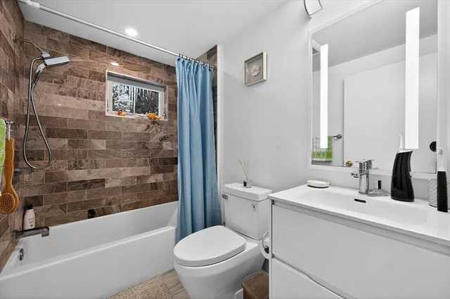 $823,000 | 74 Alandale Parkway, Norwood, MA 02062