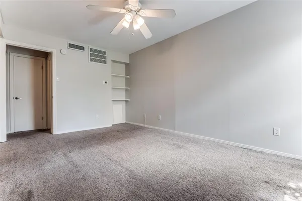 $155,000 | 2702 Douglas Avenue, Unit 143, Dallas, TX 75219