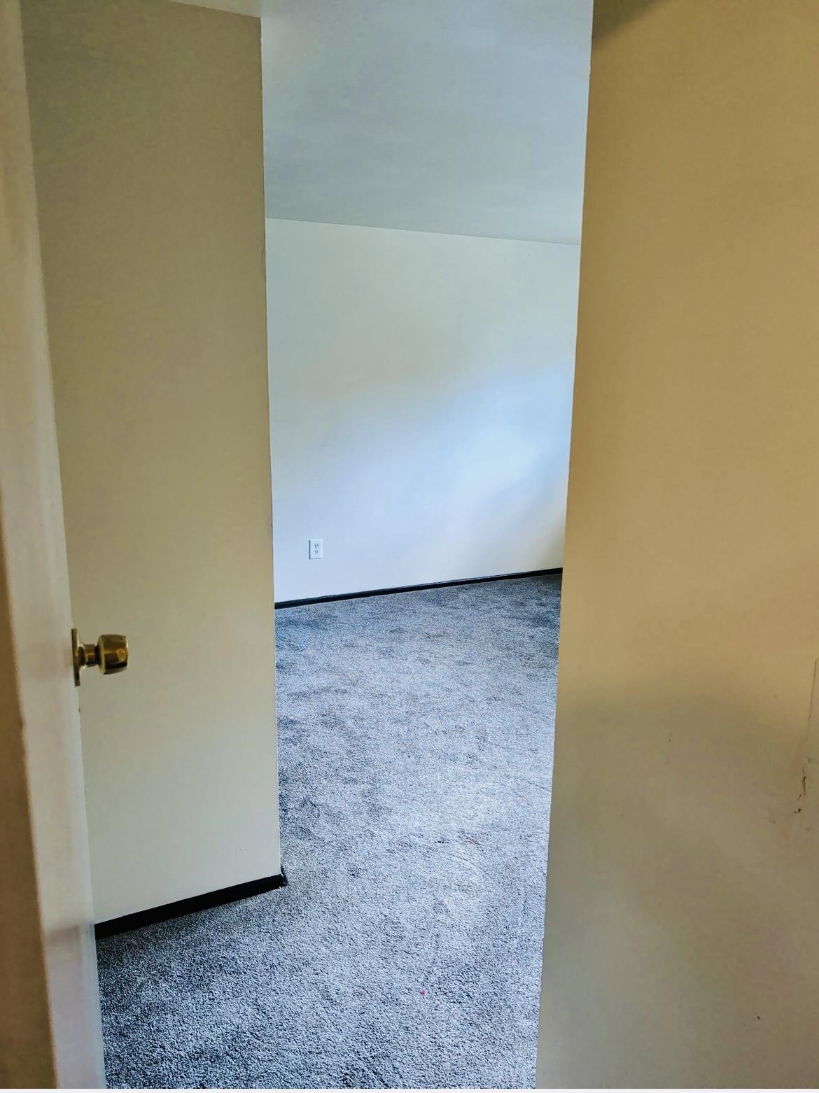 5708 Western Road Flint, MI 48506 - Photo 21 of 29 50187767-feb95b15-eaf1-4aea-8866-f88ff309e4e2.JPG