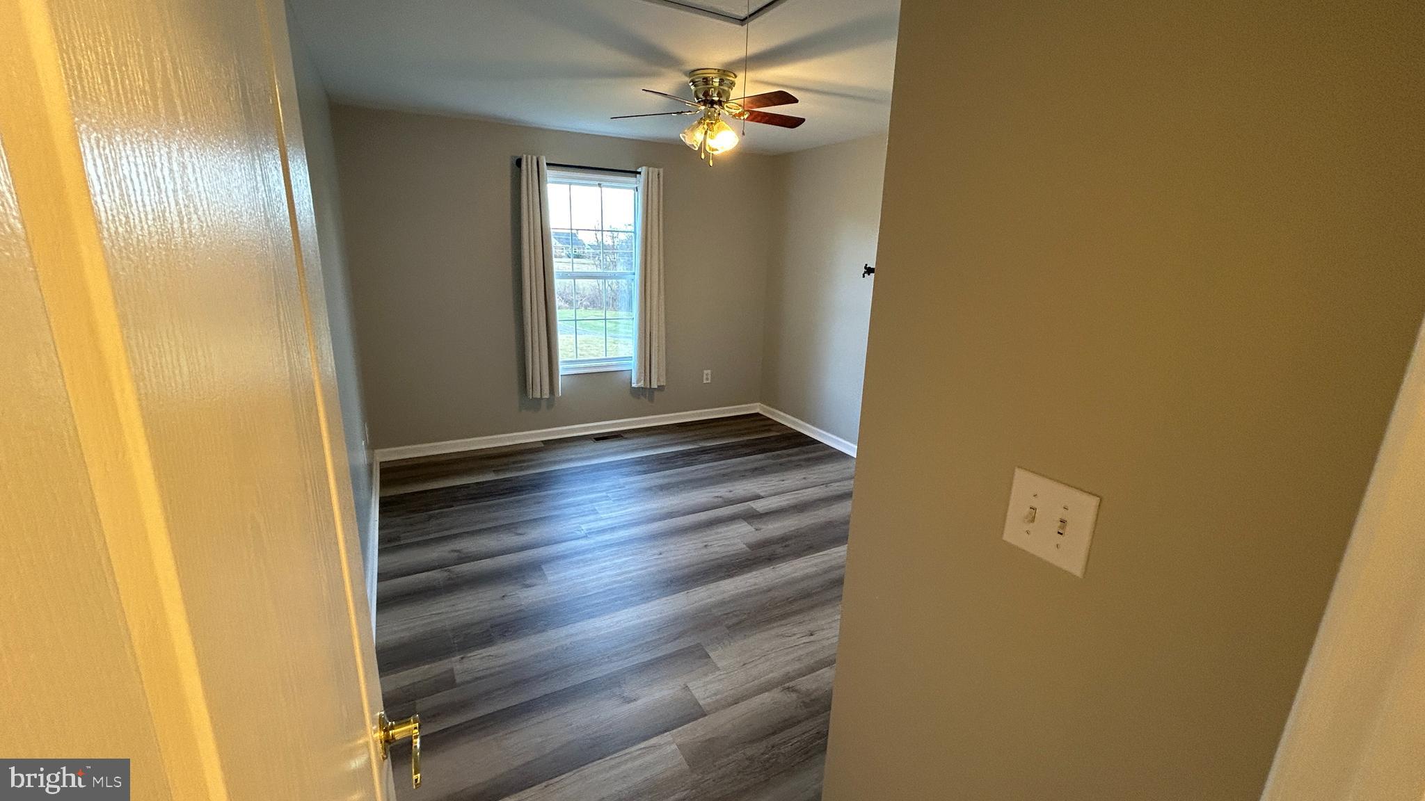 915 Yellow Hill Road Biglerville, PA 17307 - Photo 7 of 16 Right side Bedroom