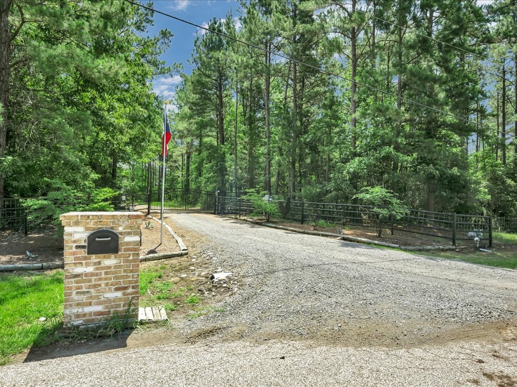 716 Mountainview Road Lufkin, TX 75904 - Photo 3 of 50