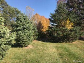2702 Fish Lake Road Lapeer, MI 48446 - Photo 7 of 26