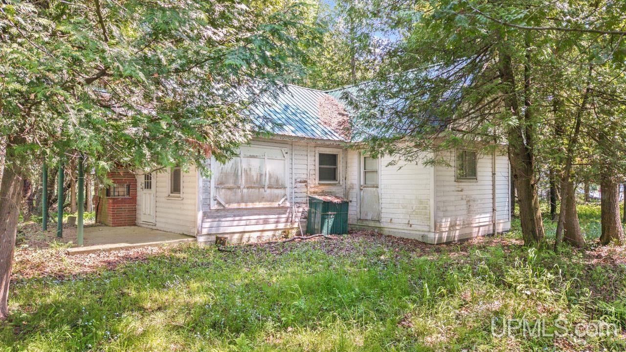5217 County Road 513 Road Rapid River, MI 49878 - Photo 5 of 14