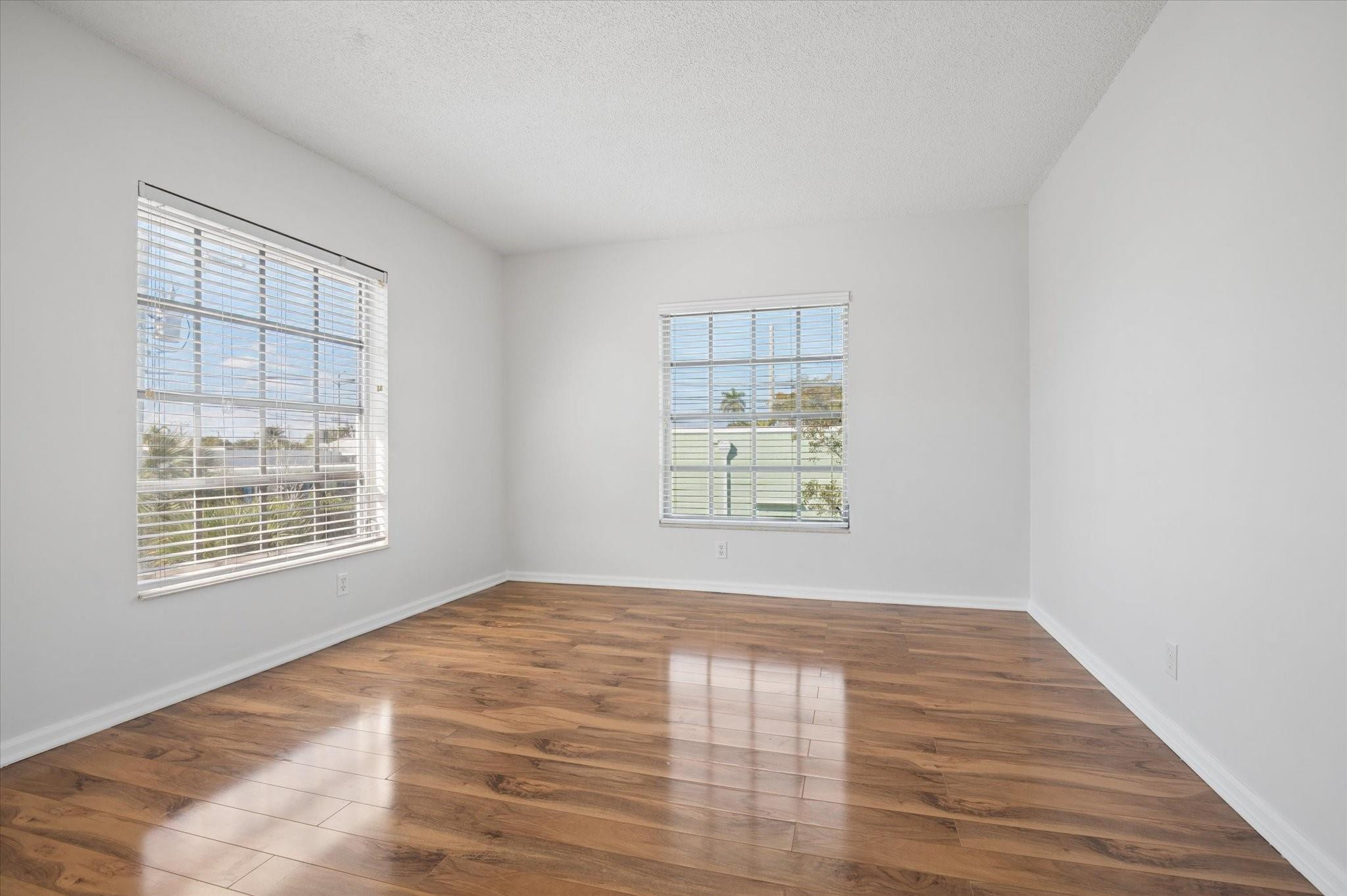 2221 Northeast 68th Street, Unit 932 Fort Lauderdale, FL 33308 - Photo 12 of 32 Primary Bedroom