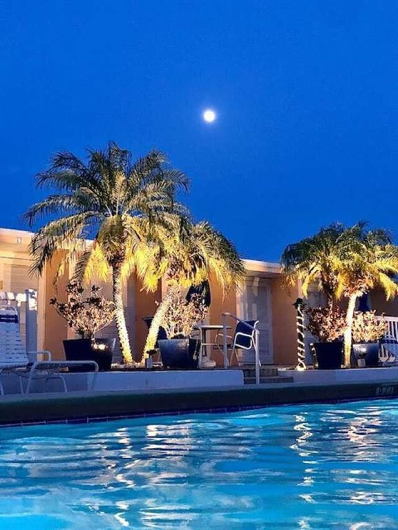 2221 Northeast 68th Street, Unit 932 Fort Lauderdale, FL 33308 - Photo 21 of 32 Twilight Pool