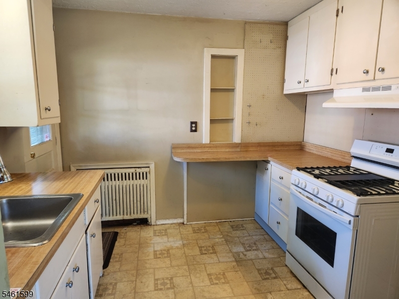 284 Manning Avenue North Plainfield, NJ 07060 - Photo 8 of 11 Gallery Image 8