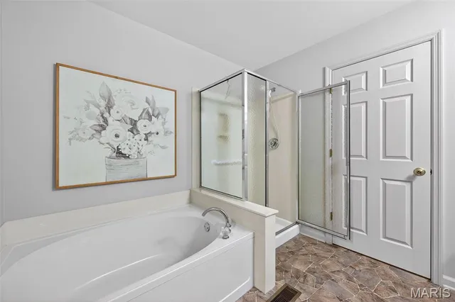 $439,900 | 618 Kerryton Pl Circle, Ellisville, MO 63021