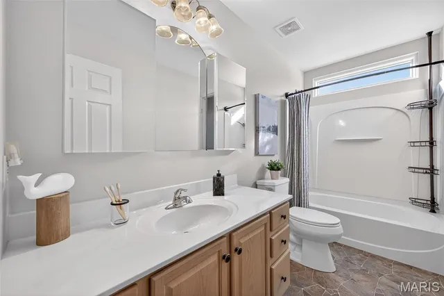 $439,900 | 618 Kerryton Pl Circle, Ellisville, MO 63021