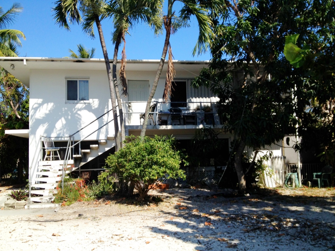 222 Coral Road Islamorada, FL 33036 - Photo 1 of 6 front of home