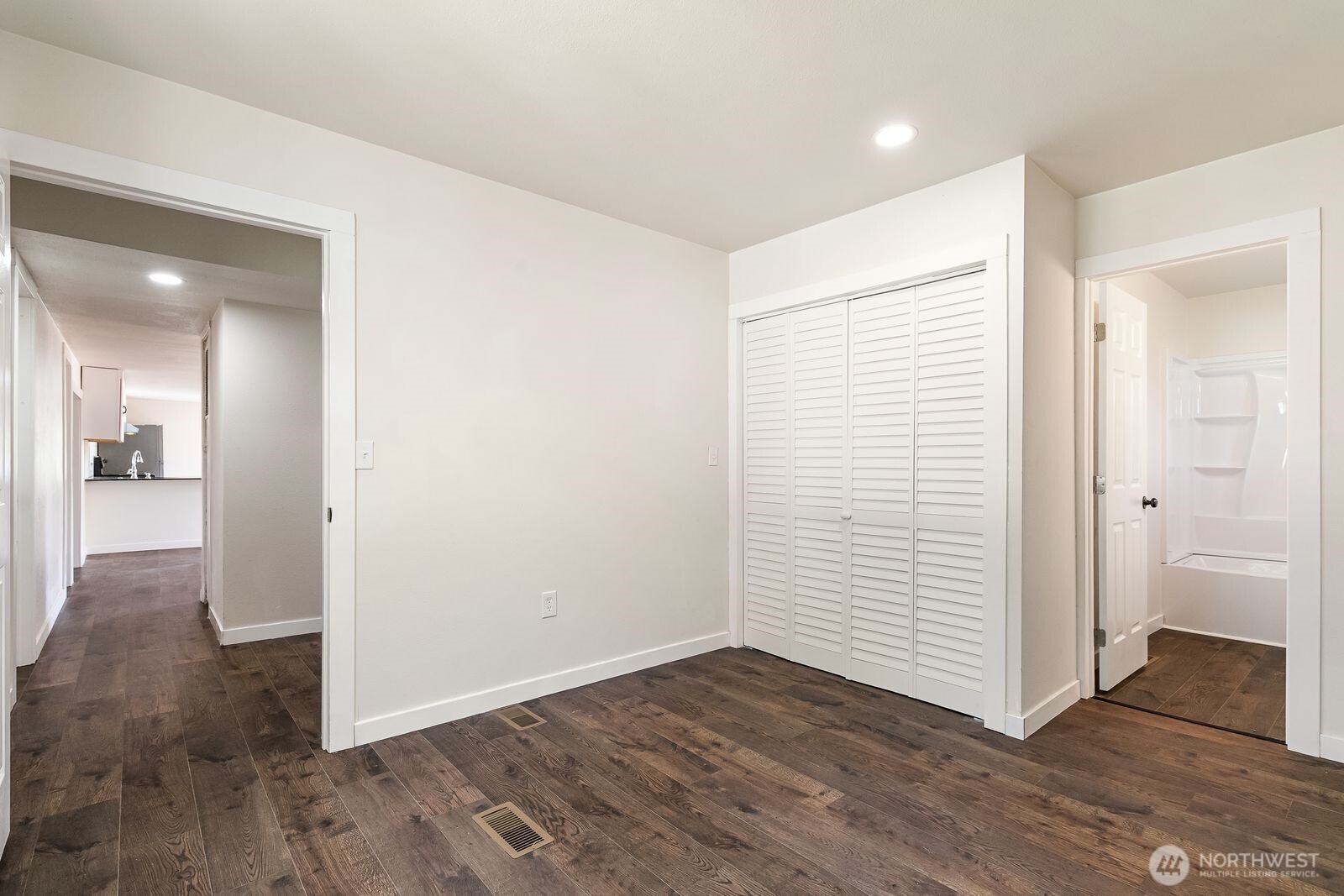 2392 Douglas Road, Unit 19 Ferndale, WA 98248 - Photo 15 of 25