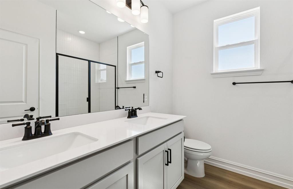 4901 Ripley Avenue Celina, TX 75009 - Photo 19 of 21 Secondary bathroom with full shower