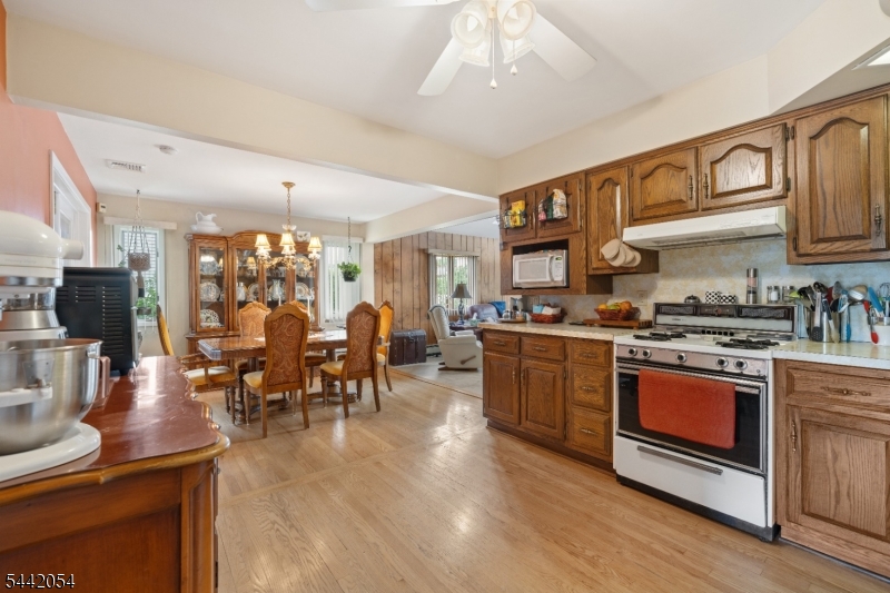21 Ravine Avenue Nutley, NJ 07110 - Photo 10 of 39