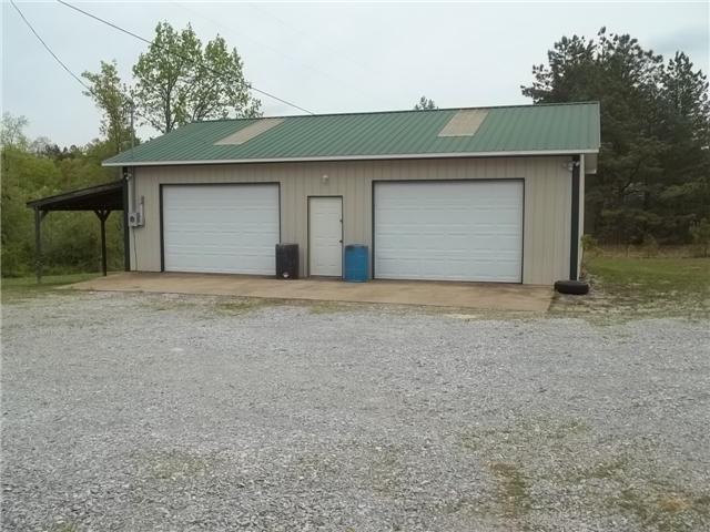145 Rackley Road Hohenwald, TN 38462 - Photo 4 of 15 Garage