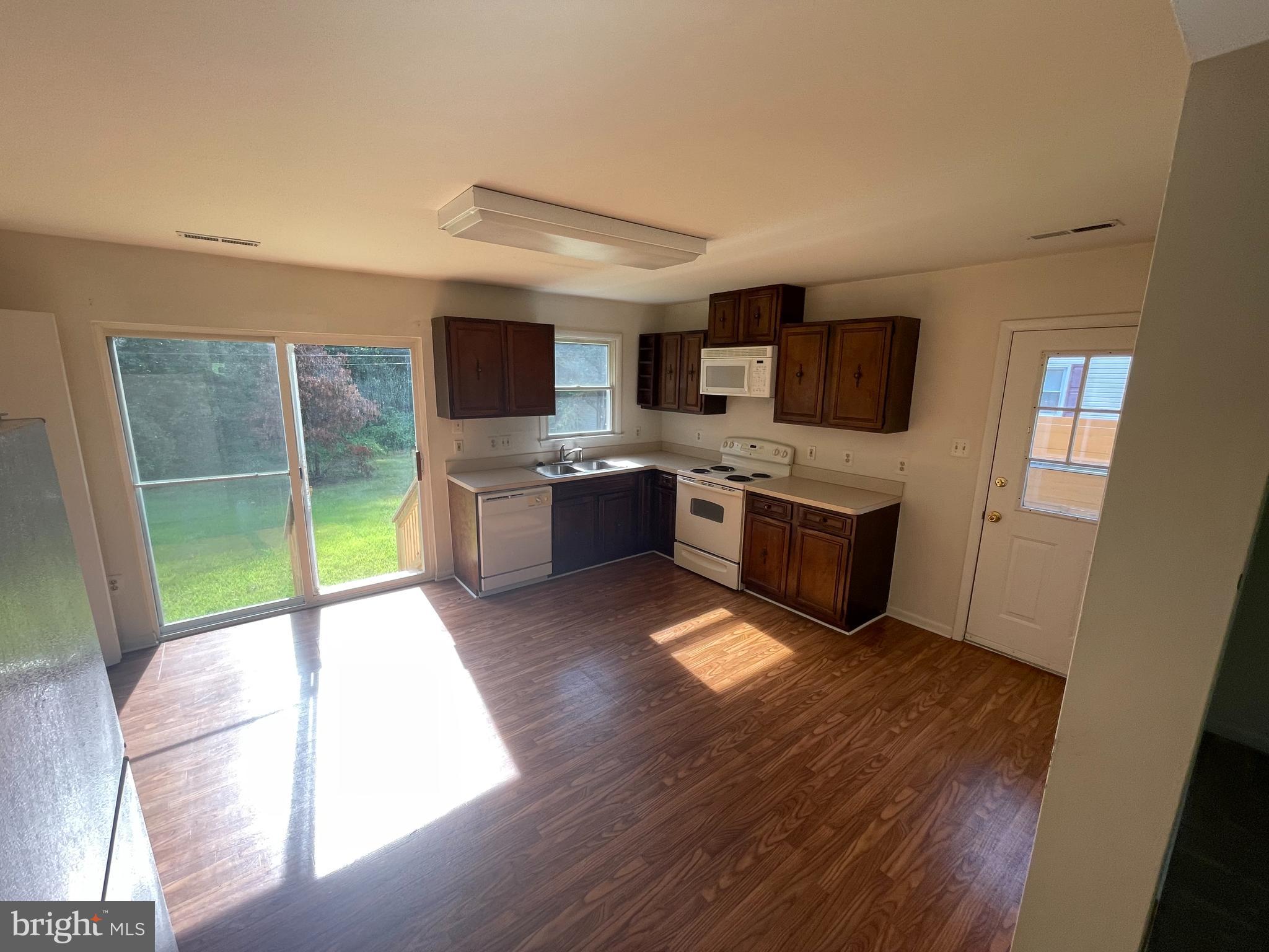 7449 Carver Road Gainesville, VA 20155 - Photo 17 of 41 Gallery Image 17