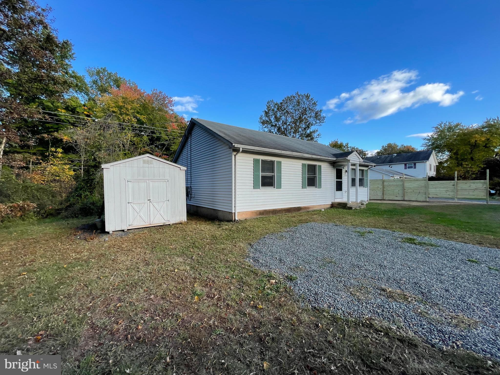 7449 Carver Road Gainesville, VA 20155 - Photo 3 of 41 Gallery Image 3