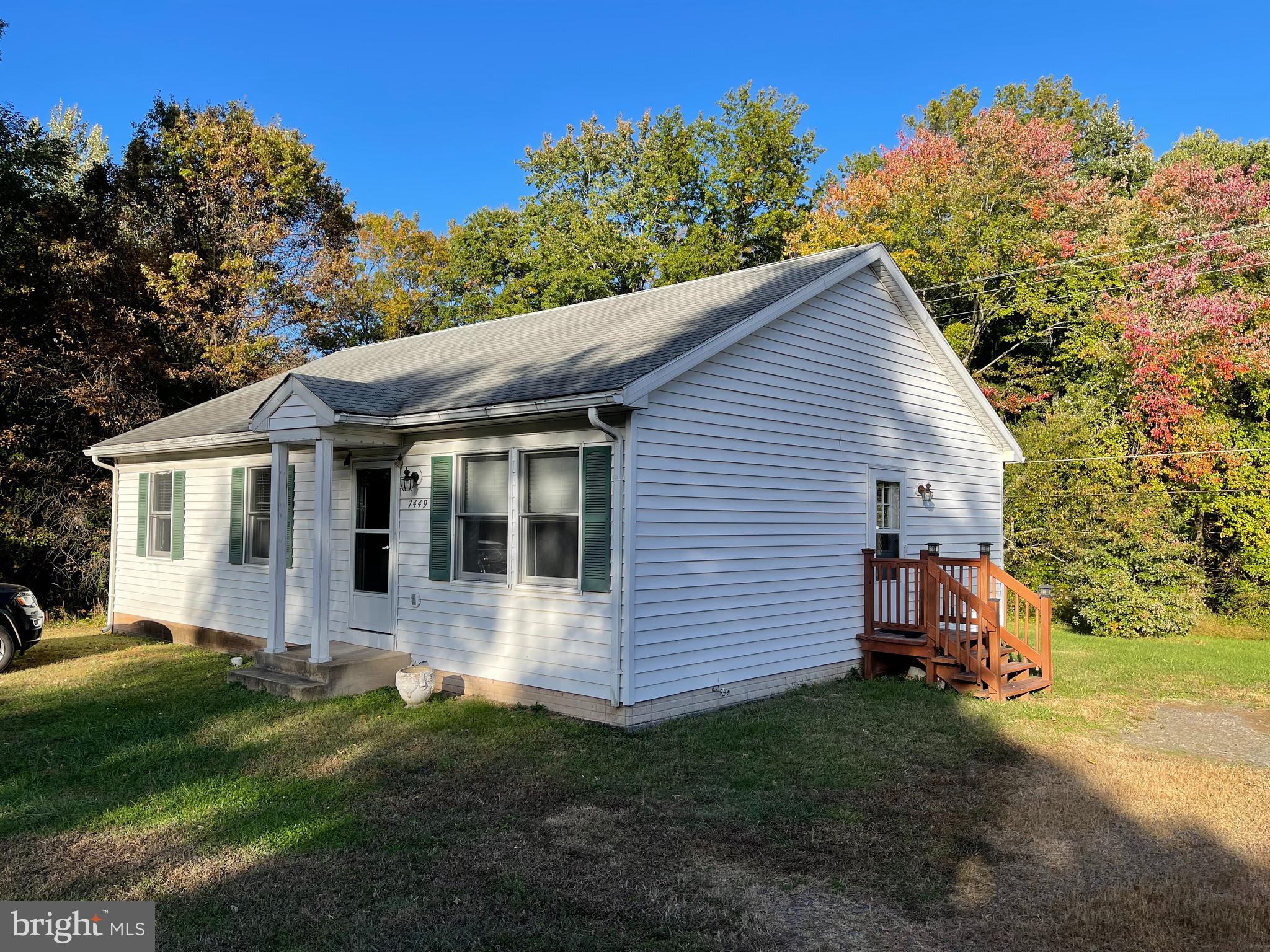7449 Carver Road Gainesville, VA 20155 - Photo 5 of 41 Gallery Image 5