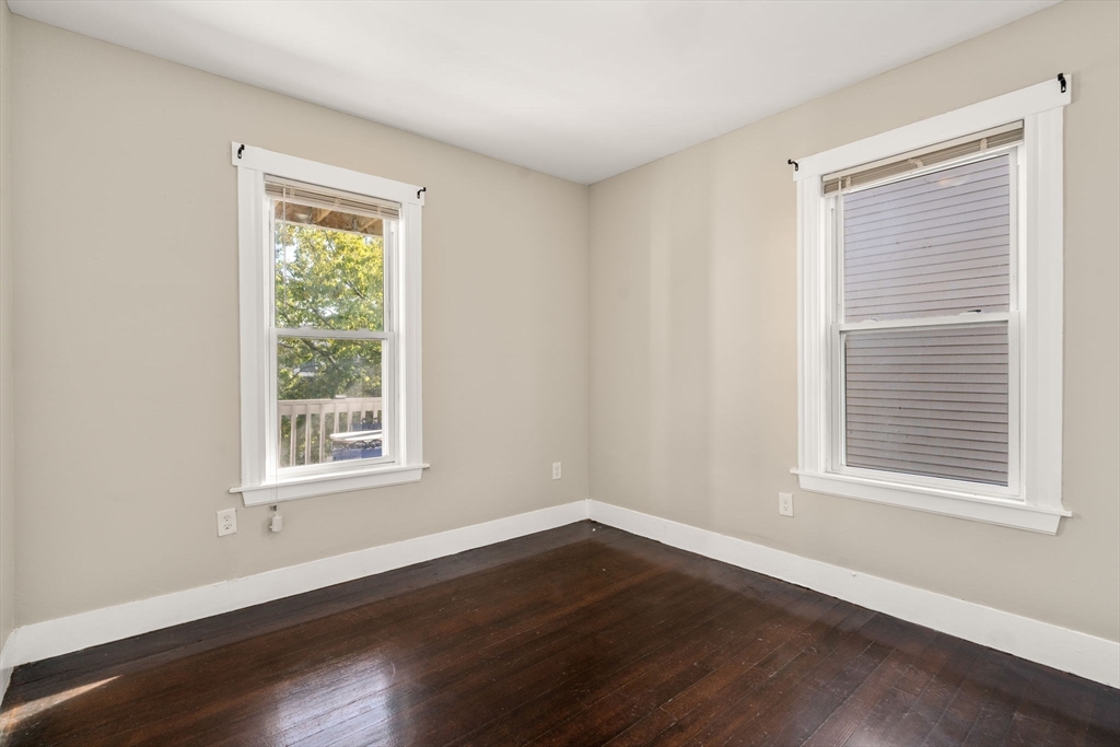 16 Kerwin Street Boston, MA 02124 - Photo 11 of 20