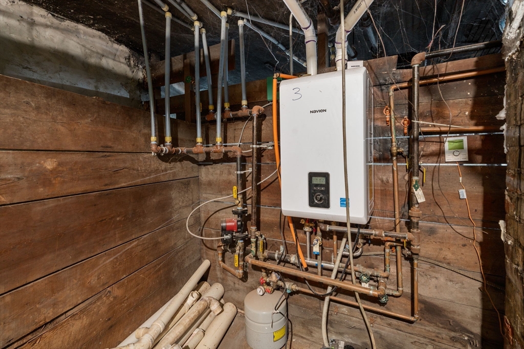 16 Kerwin Street Boston, MA 02124 - Photo 17 of 20