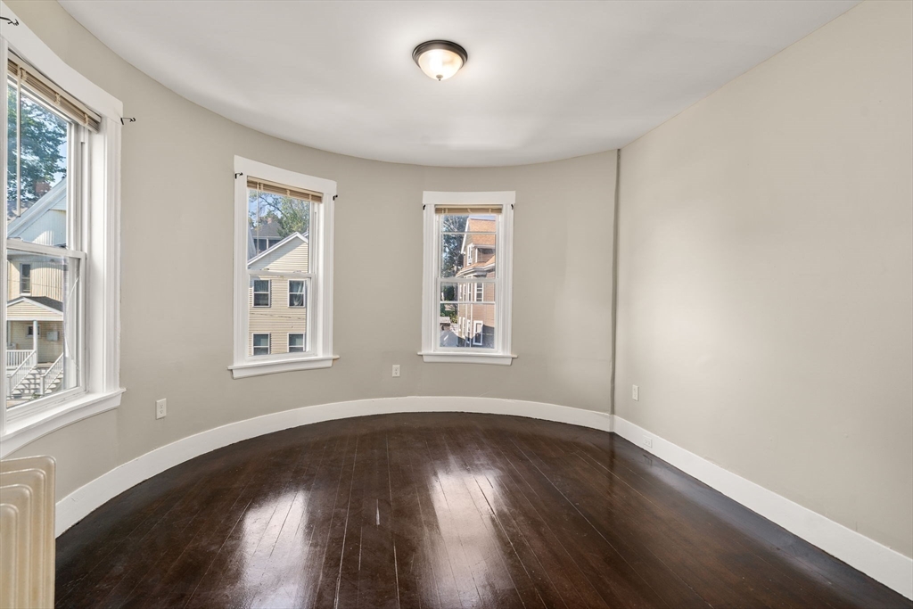 16 Kerwin Street Boston, MA 02124 - Photo 4 of 20