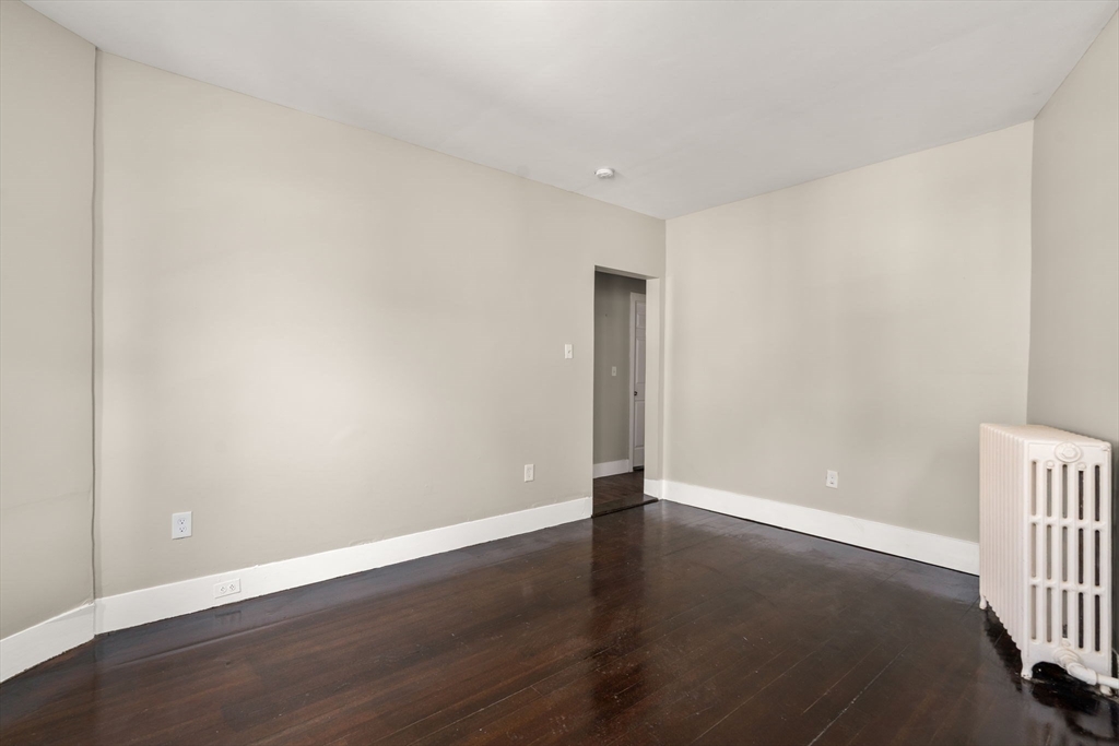 16 Kerwin Street Boston, MA 02124 - Photo 7 of 20