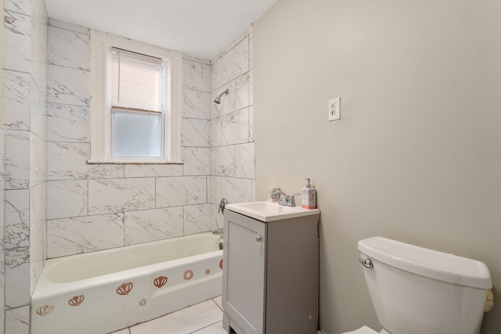 16 Kerwin Street Boston, MA 02124 - Photo 10 of 20