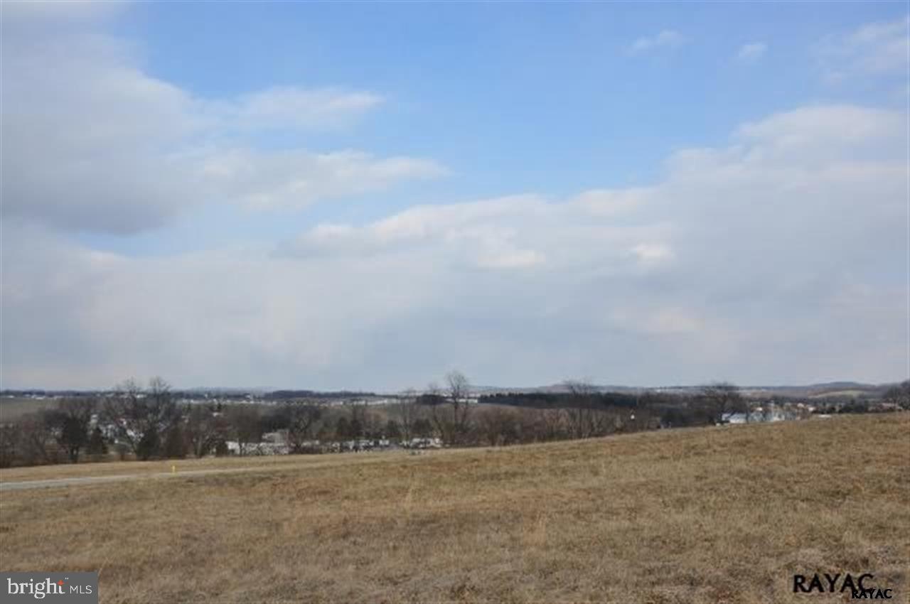 563 Monocacy Trail Spring Grove, PA 17362 - Photo 2 of 16 Gallery Image 2