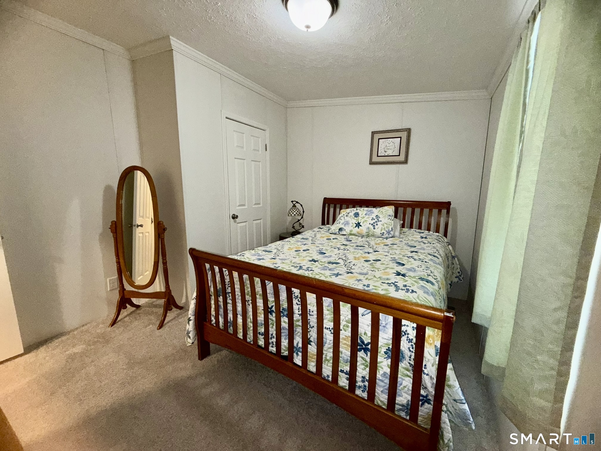 40 Matthews Street Bristol, CT 06010 - Photo 11 of 15 a view of a bedroom from a balcony
