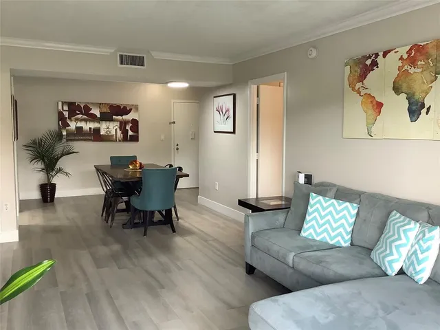 $1,750 | 4174 Inverrary Drive, Unit 203, Lauderhill, FL 33319