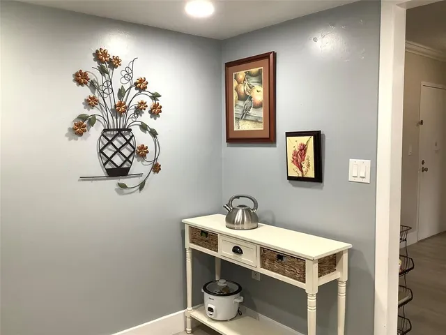 $1,750 | 4174 Inverrary Drive, Unit 203, Lauderhill, FL 33319