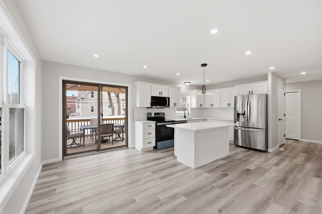 14 Crane Street, Unit 14 Springfield, MA 01104 - Photo 5 of 20