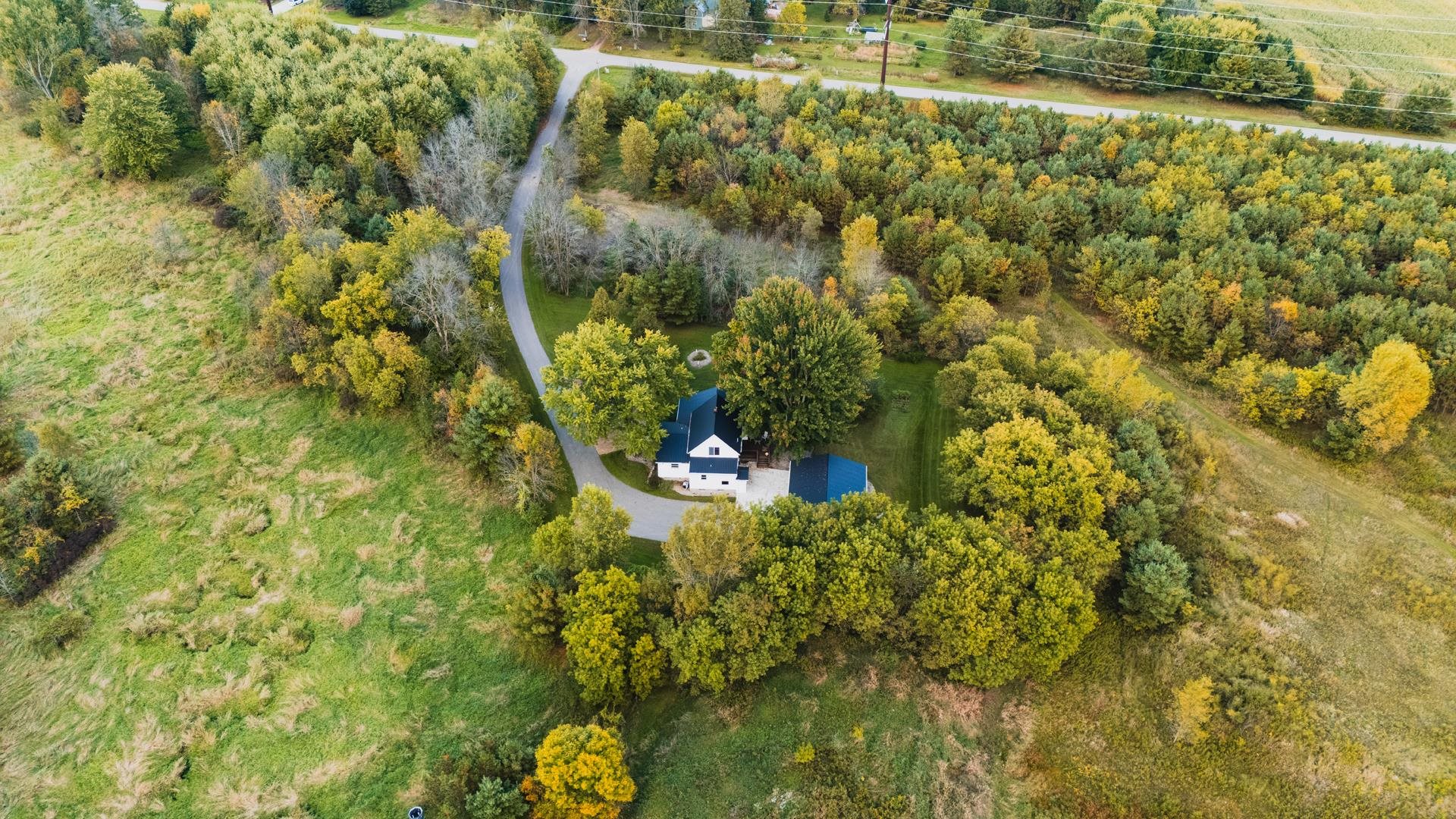 9873 Anton Road Clintonville, WI 54929 - Photo 4 of 49