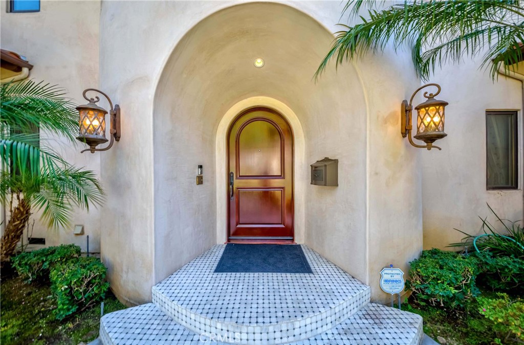 950 Old Mill Road Pasadena, CA 91108 - Photo 3 of 42 a front view of a house with garden