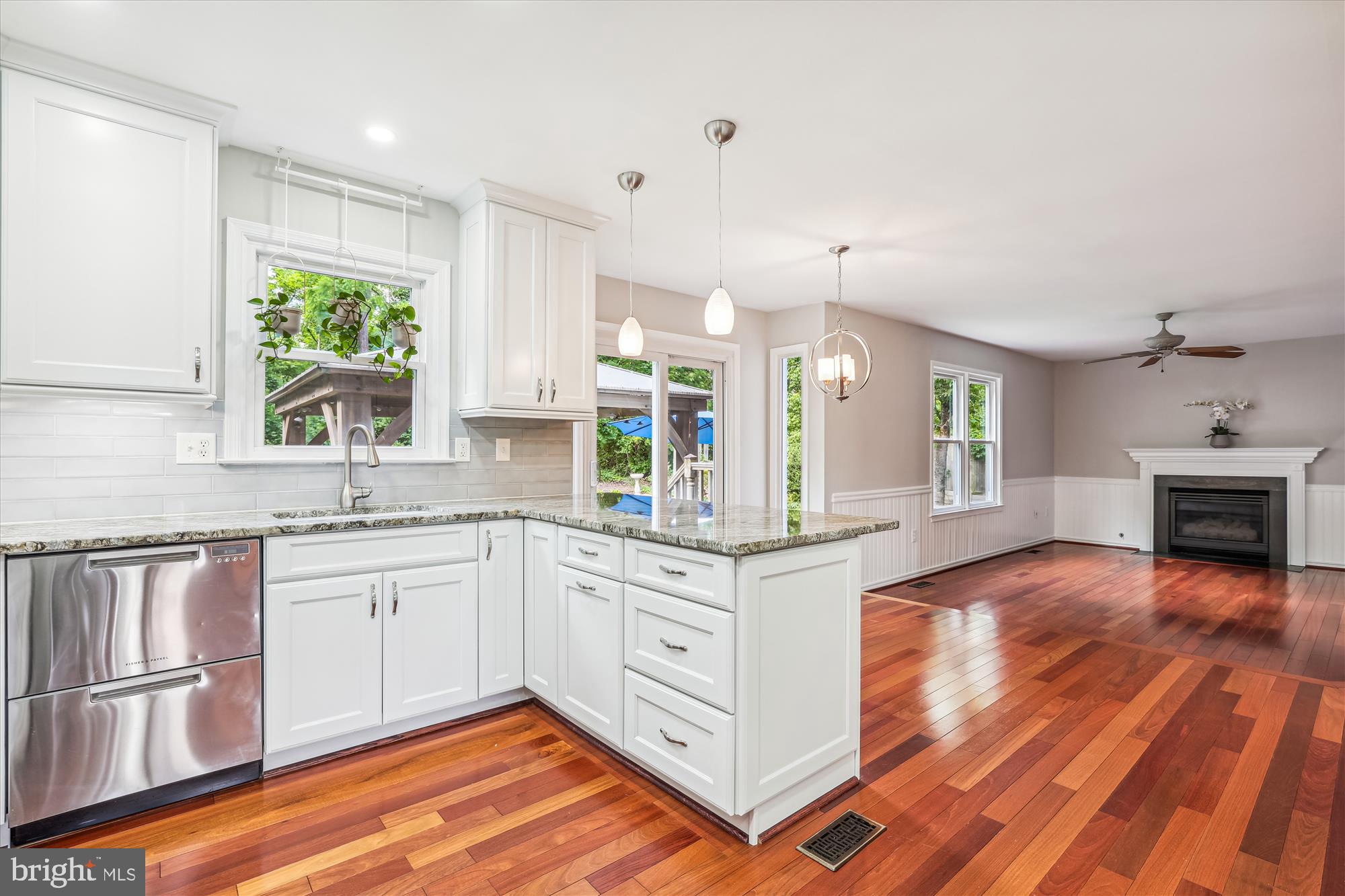 7100 Dudrow Court Springfield, VA 22150 - Photo 11 of 68 Kitchen