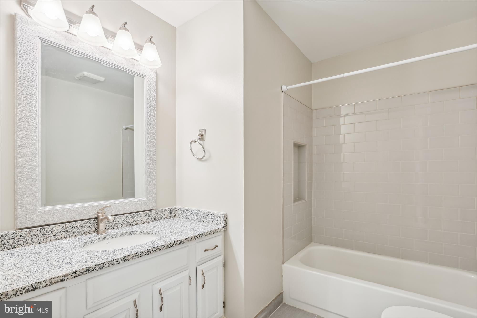 7100 Dudrow Court Springfield, VA 22150 - Photo 31 of 68 Bath