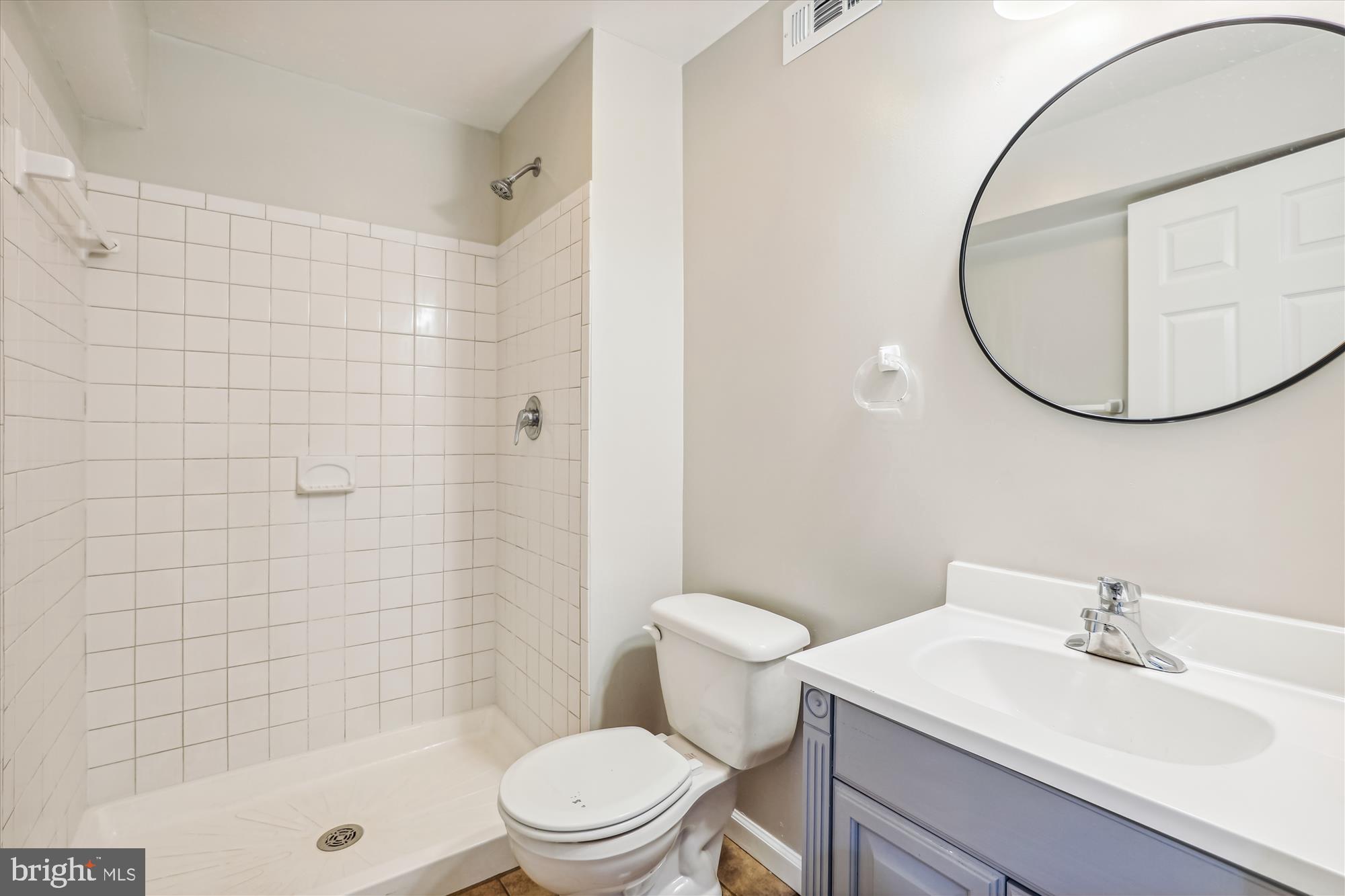 7100 Dudrow Court Springfield, VA 22150 - Photo 39 of 68 Bath