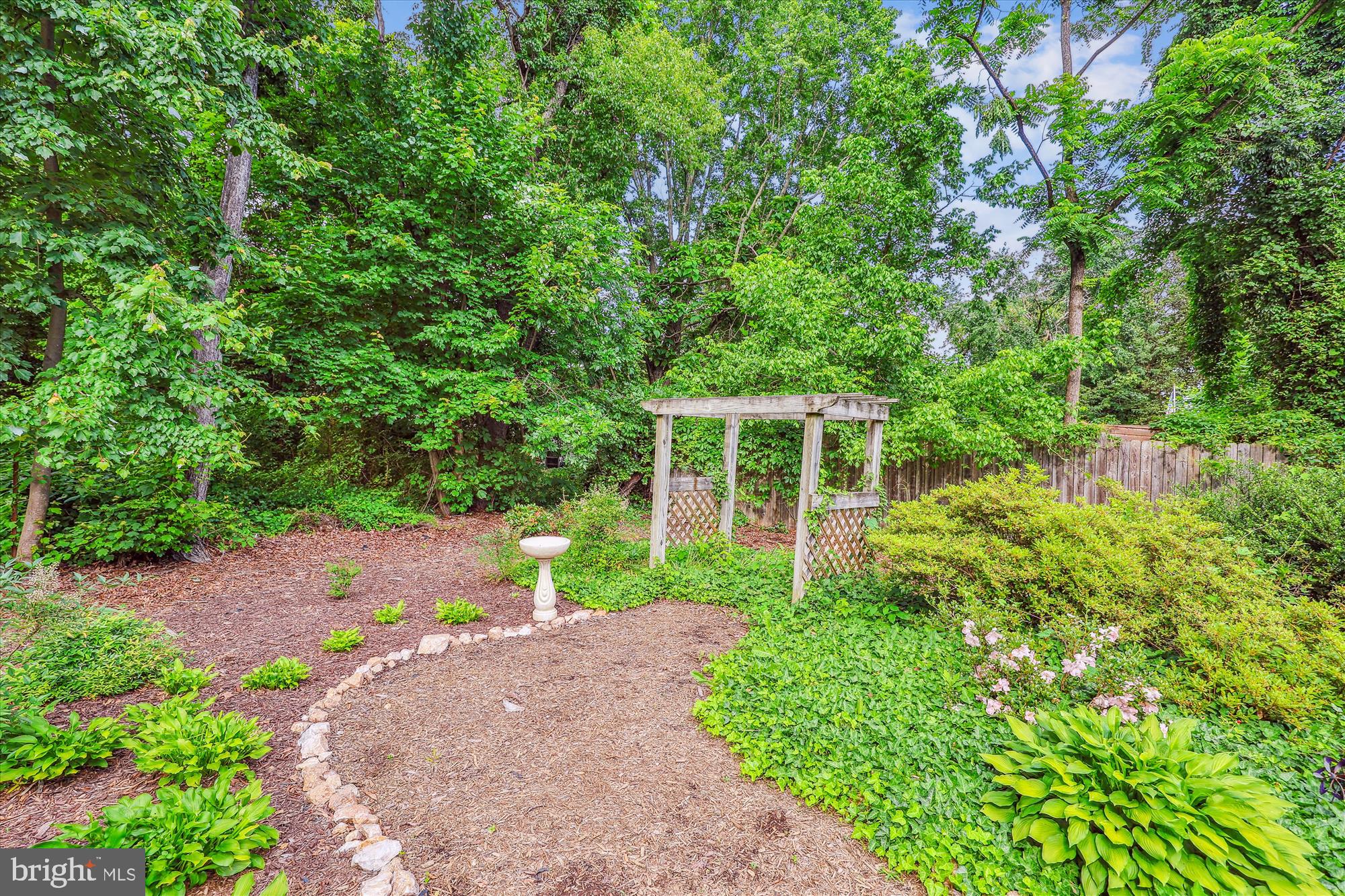 7100 Dudrow Court Springfield, VA 22150 - Photo 47 of 68 Back Yard