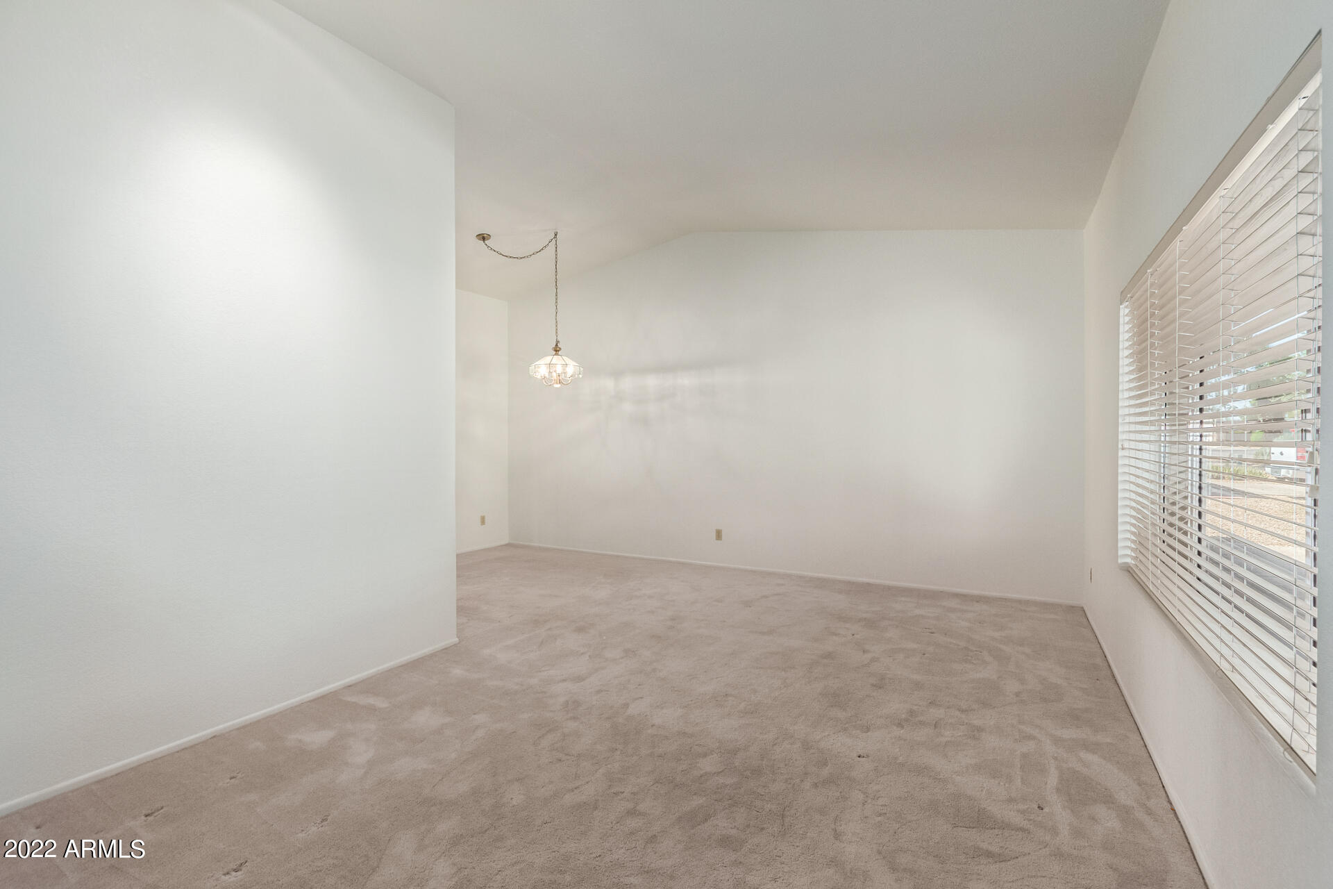 4423 East Redfield Road Phoenix, AZ 85032 - Photo 6 of 38 Living