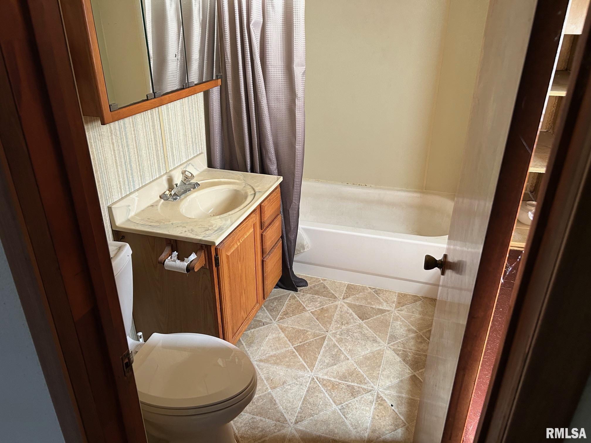 417 East Washington Street Edinburg, IL 62531 - Photo 12 of 13