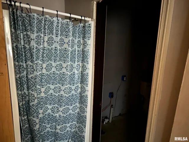 $28,500 | 417 East Washington Street, Edinburg, IL 62531