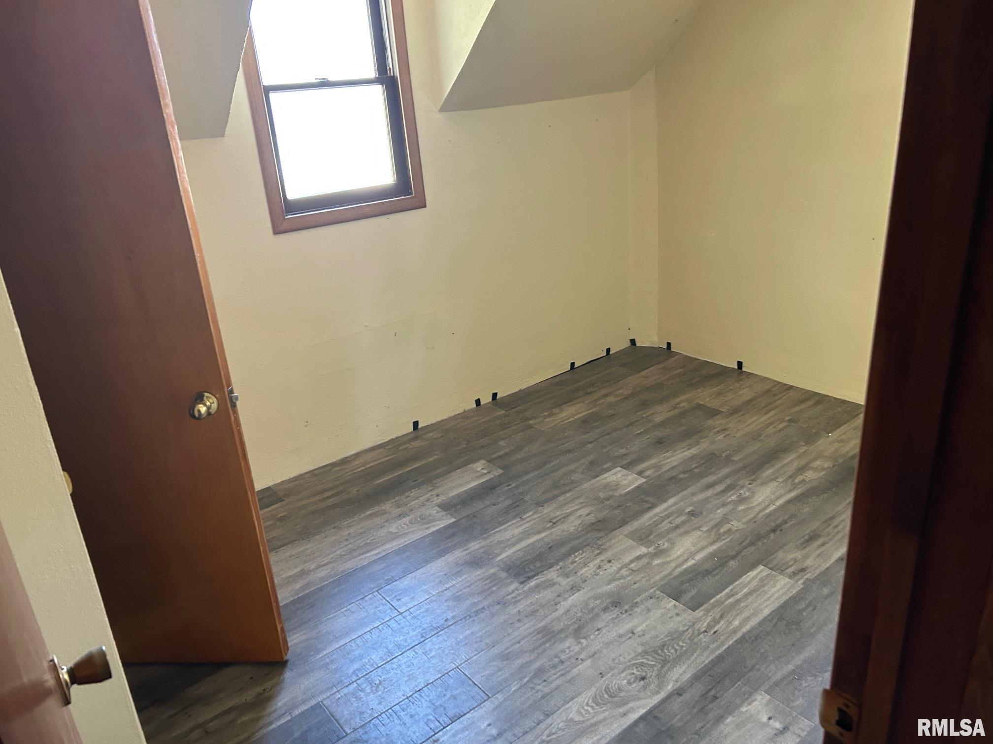 417 East Washington Street Edinburg, IL 62531 - Photo 10 of 13