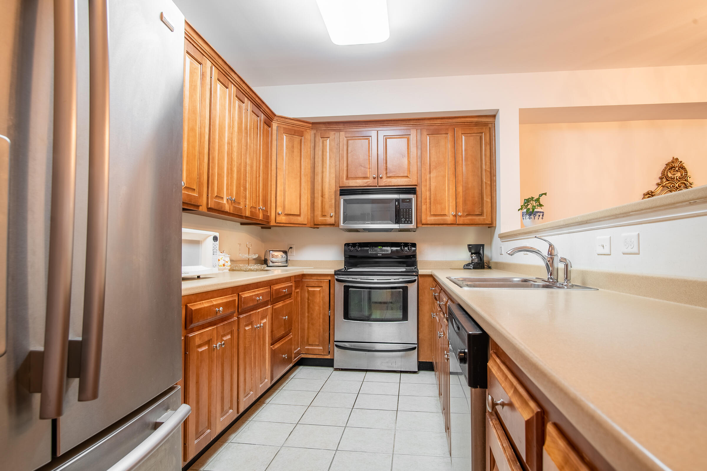 7516 Noah Reid Road, Unit 9 Chattanooga, TN 37416 - Photo 13 of 32 Kitchen