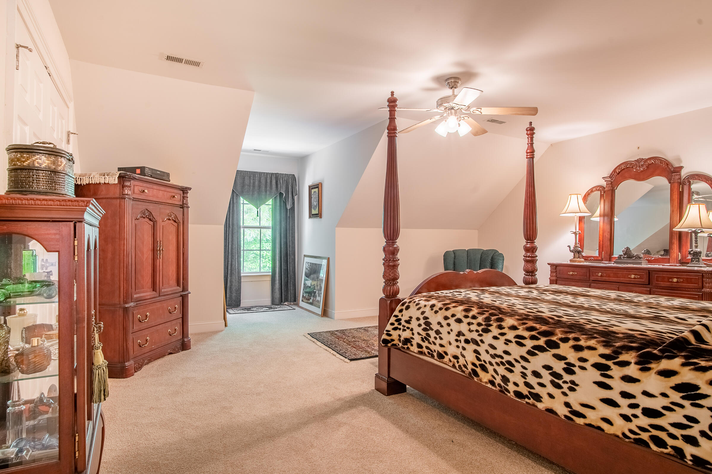 7516 Noah Reid Road, Unit 9 Chattanooga, TN 37416 - Photo 21 of 32 Bedroom 2