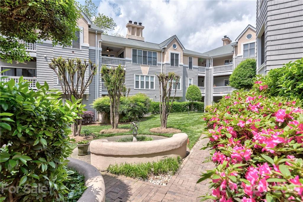226 Queens Road, Unit 72 Charlotte, NC 28204 - Photo 22 of 31 Gallery Image 22