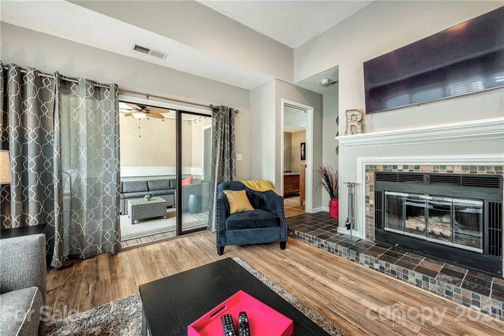 226 Queens Road, Unit 72 Charlotte, NC 28204 - Photo 24 of 31 Gallery Image 24