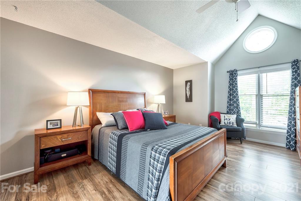 226 Queens Road, Unit 72 Charlotte, NC 28204 - Photo 28 of 31 Gallery Image 28