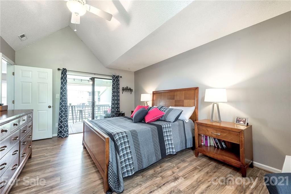 226 Queens Road, Unit 72 Charlotte, NC 28204 - Photo 8 of 31 Gallery Image 8